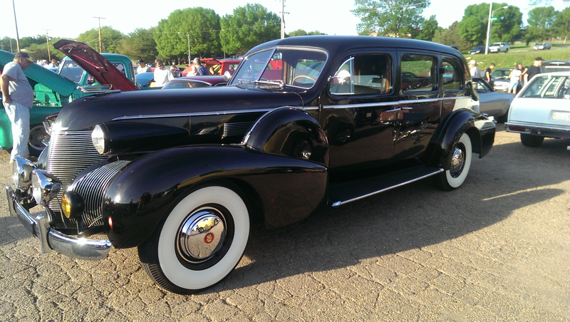 Illustration for article titled Photo Dump- Nameless local car show